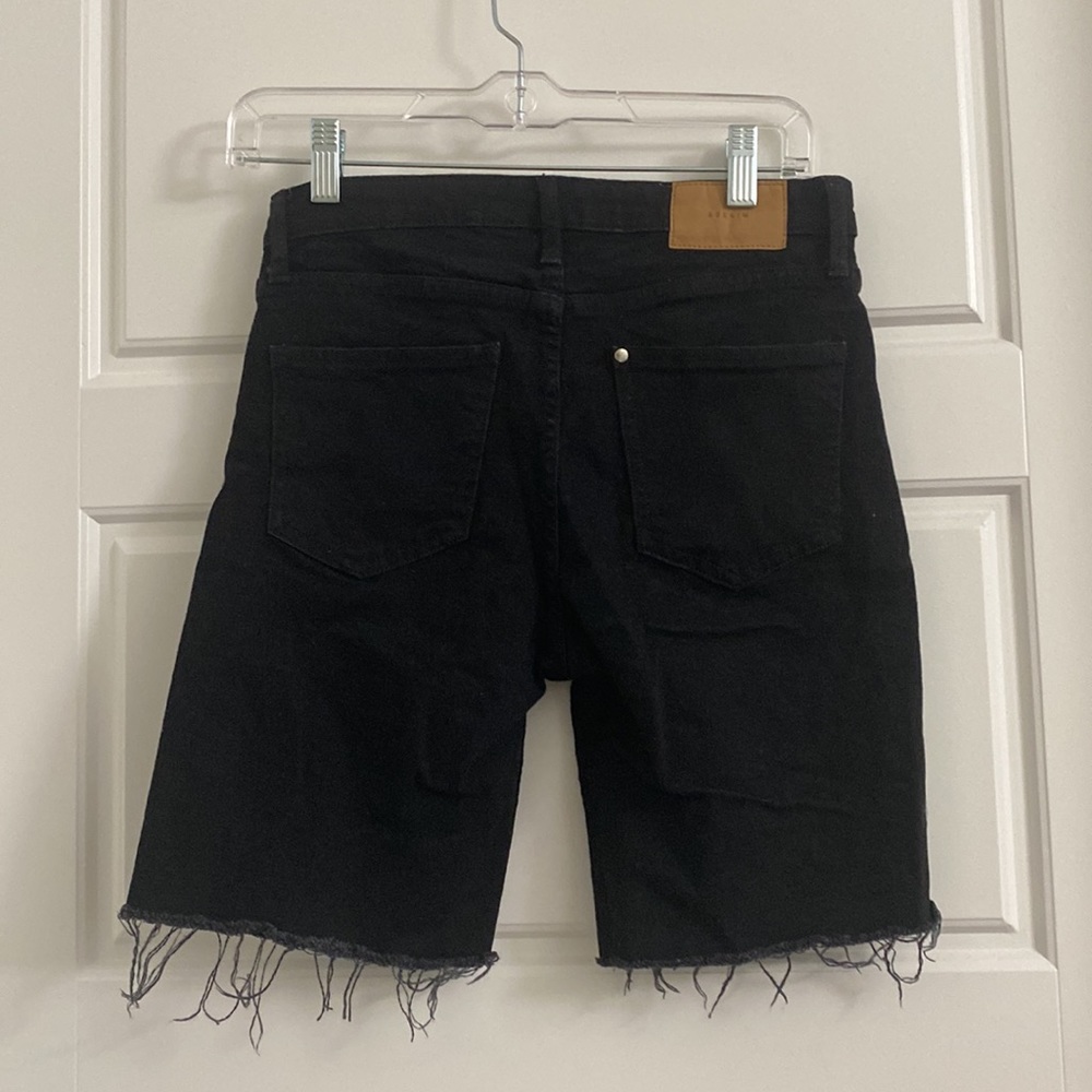 BLACK DENIM SHORTS Small - Picture 2 of 3